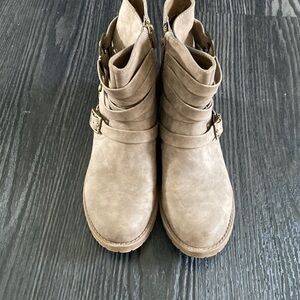 🍍GUESS BOOTS🍍SIZE 7M🍍H-2